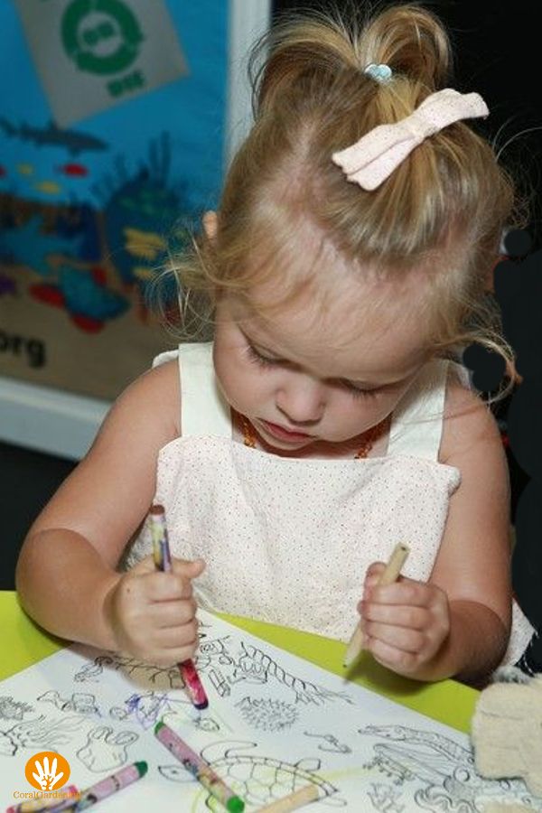 Future diver is coloring the ocean.