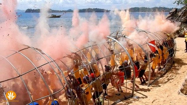 The blessing of the Domus Hippocampi by throwing powder.