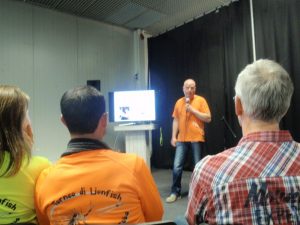 Frank van Klaveren from CoralGardening gives a lecture at Duikvaker 2016.