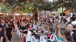 Het food court op het Koh Tao Festival