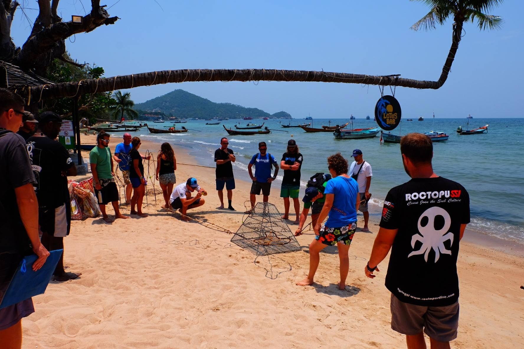 Rehearsel on the beach to build the artificial reef on EcoDay March 2018