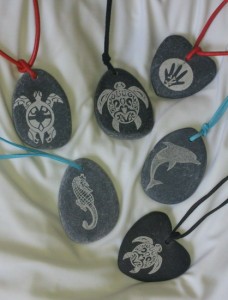 Onze handgemaakte hangertjes